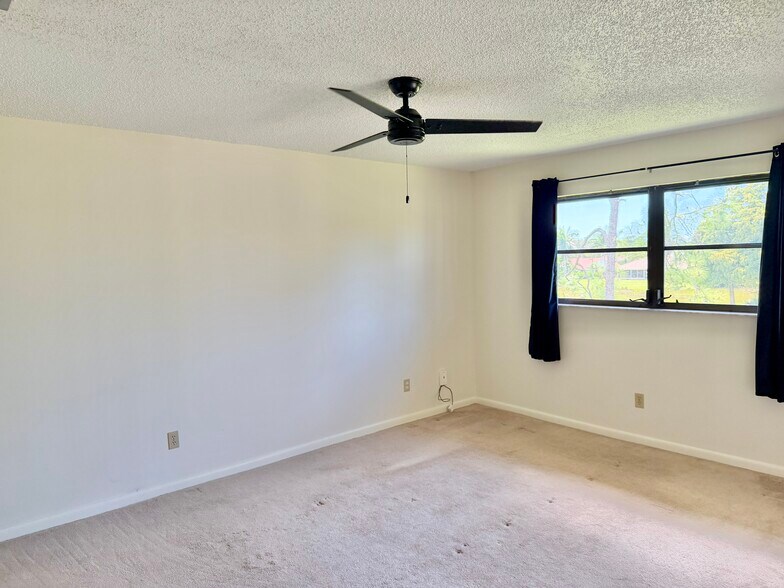 Building Photo - 5789 Gage Ln