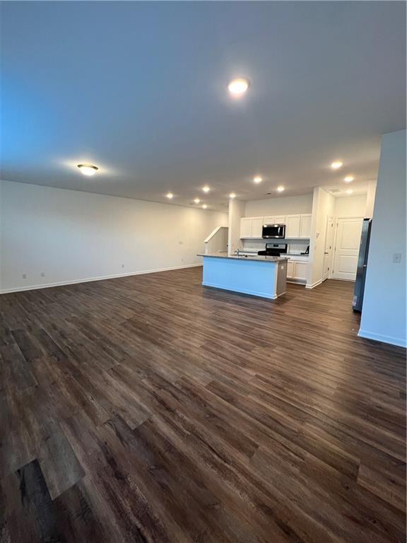 Building Photo - 6075 Handley Dr