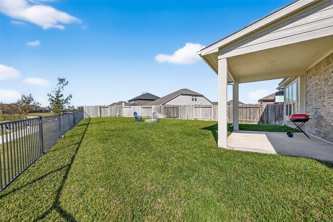 Building Photo - 1601 Darwin Cedar Dr