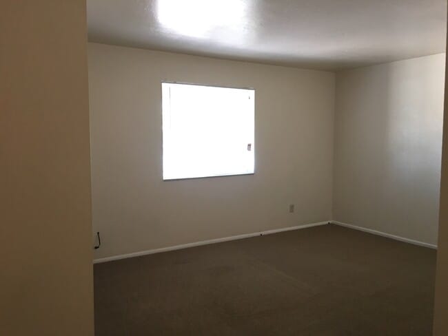 Building Photo - Tempe 3 Bed, 2 Bath - Pool and Single Story