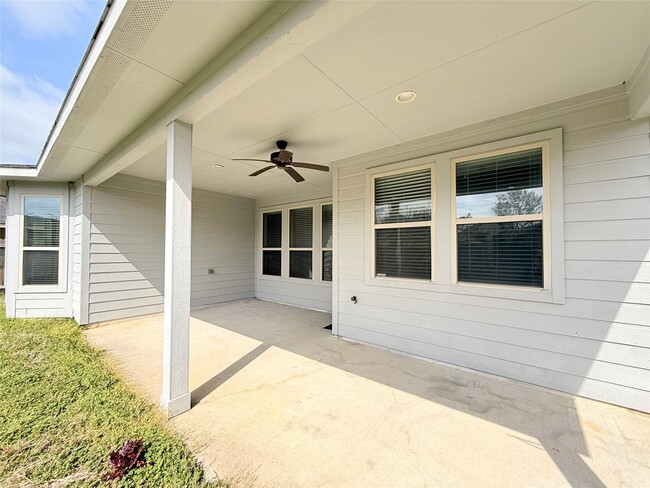 Building Photo - 16927 Wedgeside Pk