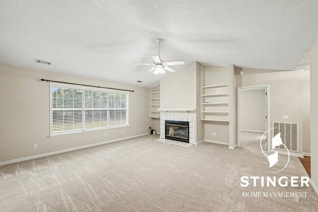 Building Photo - 76 Wade Hampton Dr