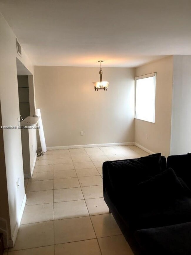 Building Photo - 6840 SW 45th Ln