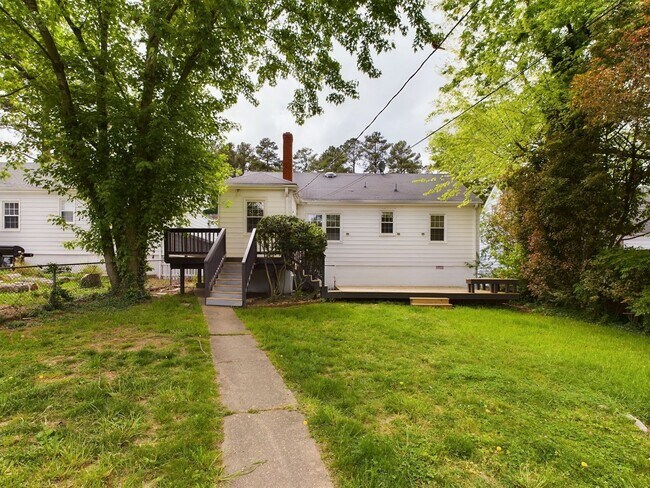 Building Photo - 6632 Three Chopt Rd
