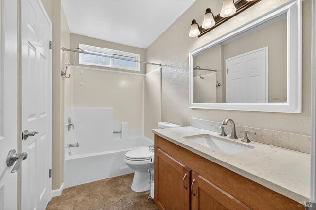 Building Photo - 4533 Hillview Ct