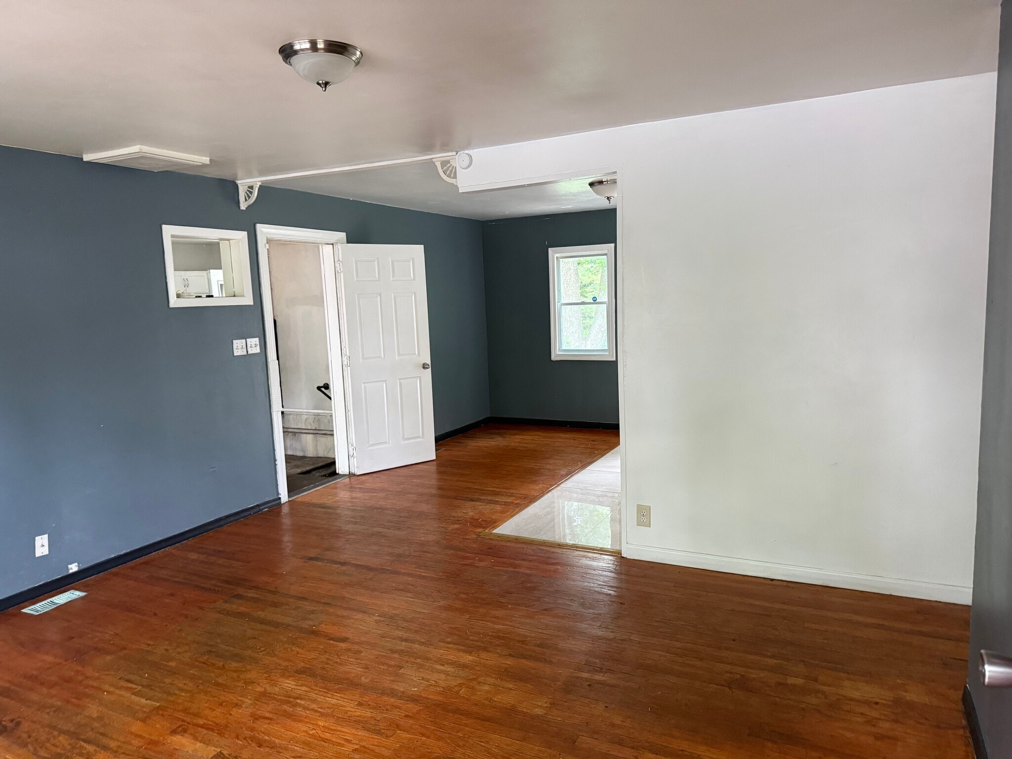 Building Photo - 1117 N Indian Ln