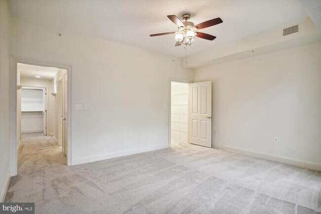 Building Photo - 10401 Strathmore Park Ct
