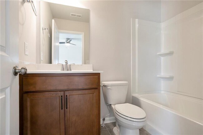 Building Photo - 5729 Wheeler Ridge Rd