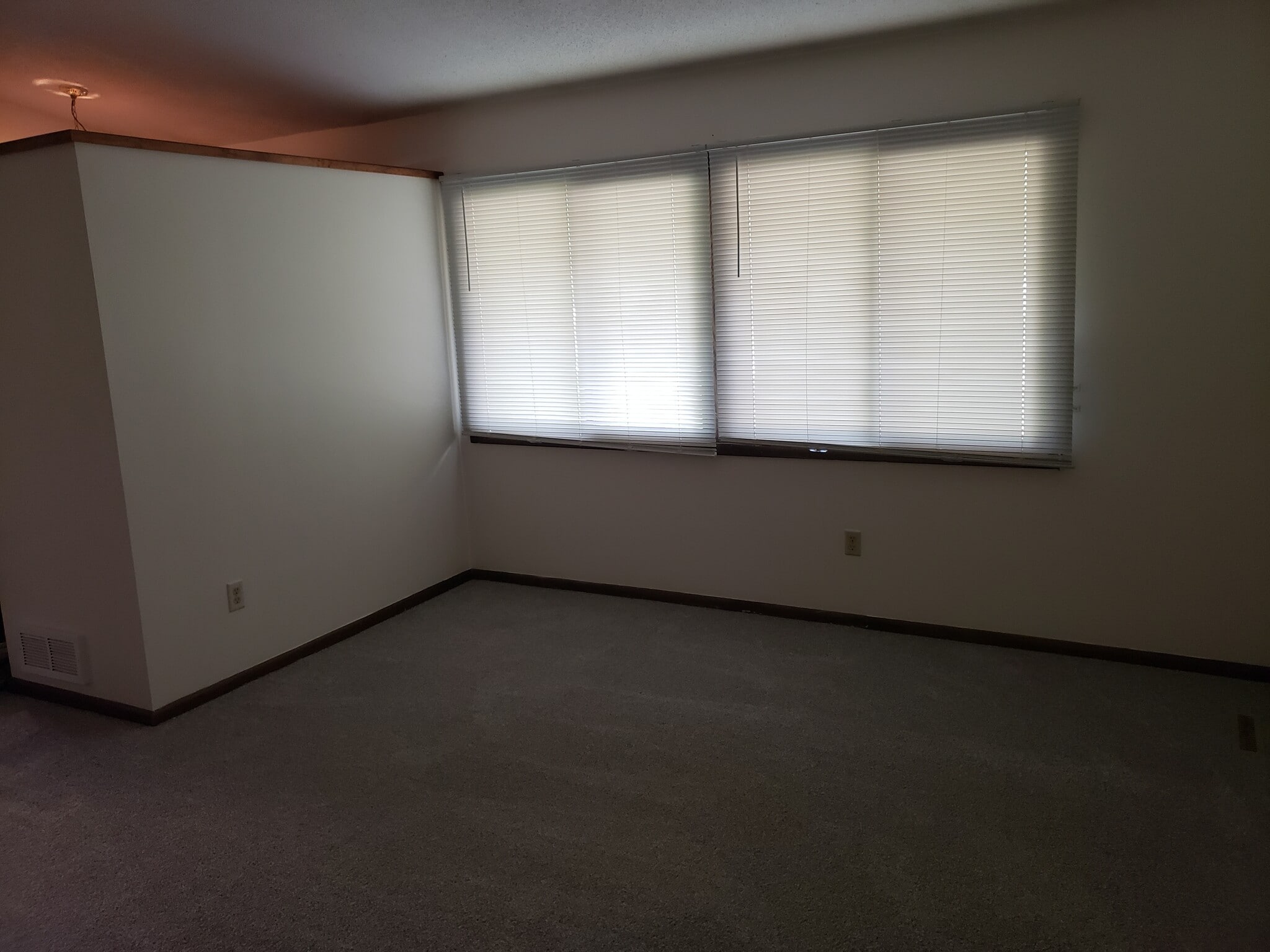 Building Photo - 7949 France Ave N