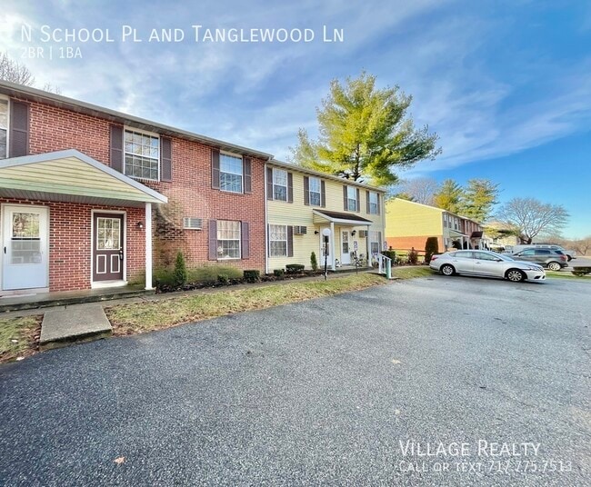 Building Photo - 319 N School Pl