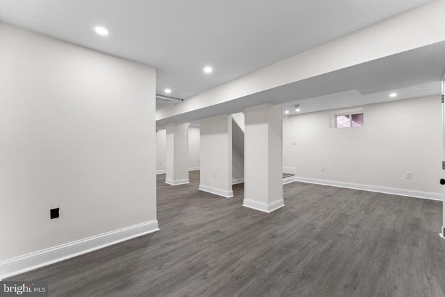 Building Photo - 509 McCabe Ave