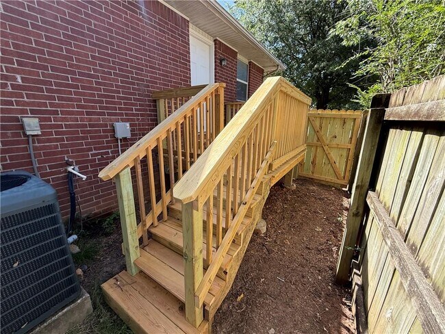Building Photo - 4310 Nightingale Ln