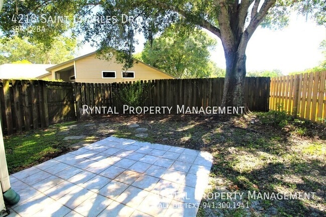 Building Photo - 4218 St Charles Dr