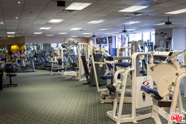 Building Photo - 4314 Marina City Dr