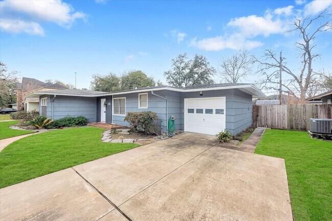 Building Photo - 5321 Pagewood Ln