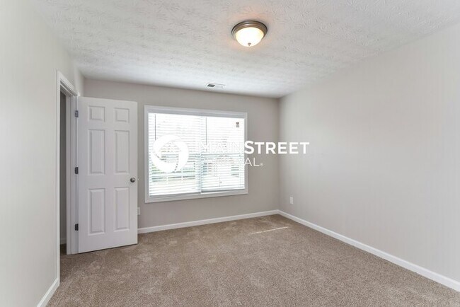 Building Photo - 3 Bedroom Pet-Friendly Home in Lawrenceville, GA with Main Street Renewal