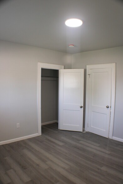 Building Photo - 13021 E 13 Mile Rd