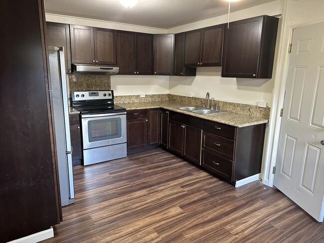 Kitchen - 1876 Palamoi St