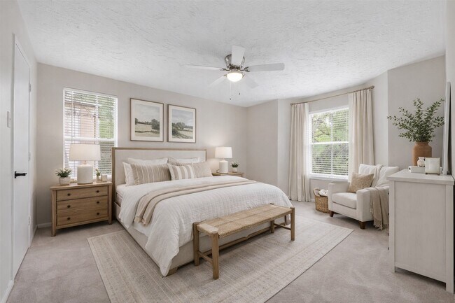 Building Photo - 8051 Bay Branch Dr