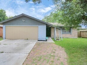 Building Photo - 4803 Beechaven St