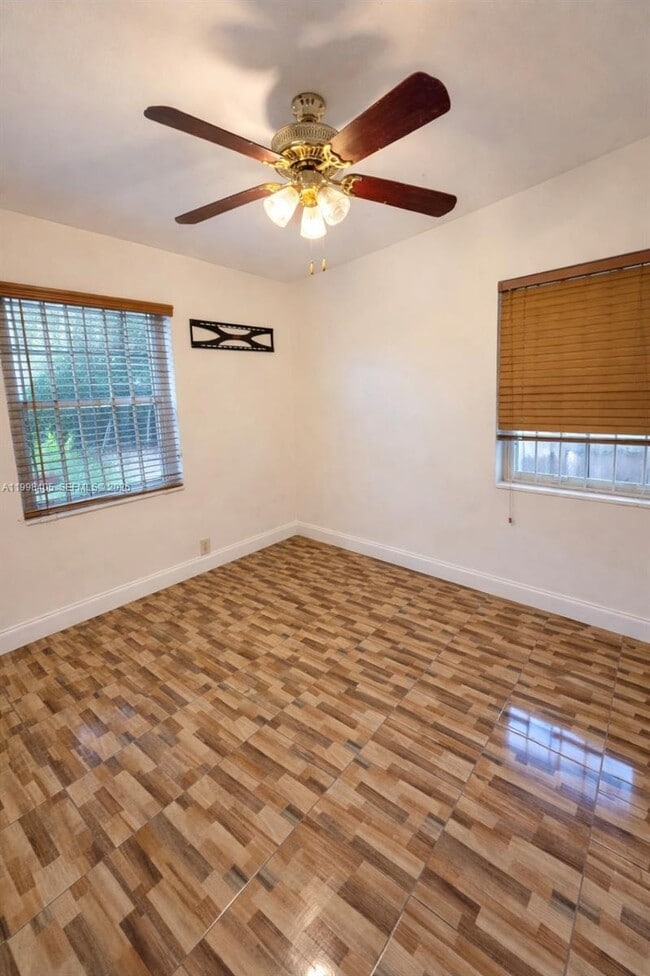 Building Photo - 1831 Rutland St