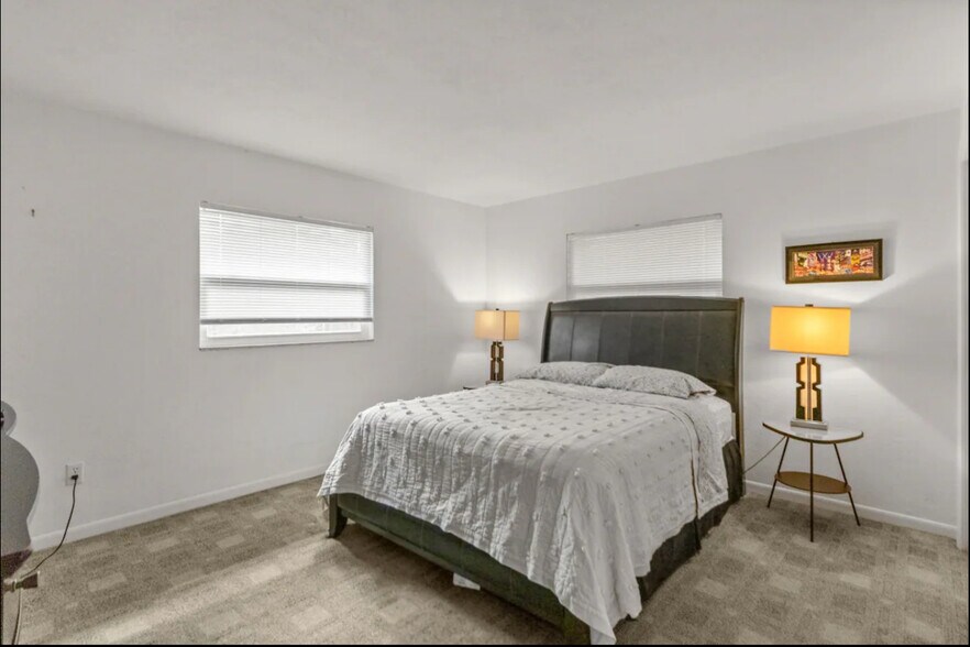 Guest bedroom - 2901 SW 1st Ave