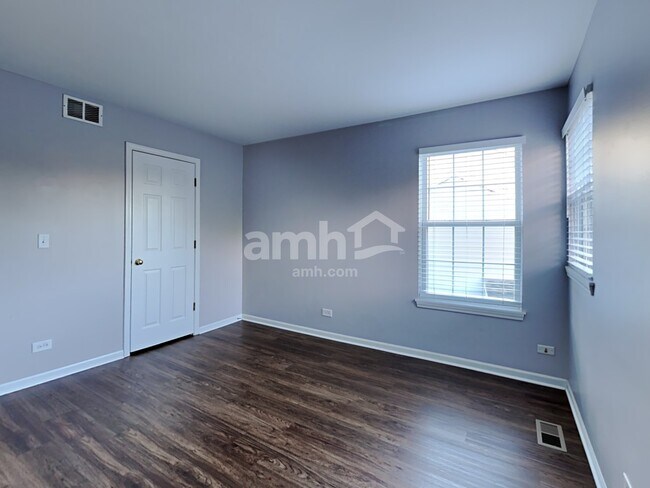 Building Photo - 1186 Blackburn Dr