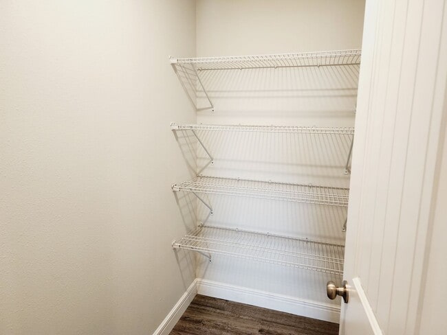 Building Photo - Pre-Leasing for May - Wild Horse Luxury,  Newer,  4 Bed Room, 3 Car Garage