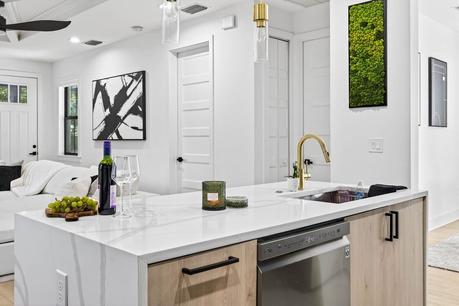 Building Photo - 1200 E Jean St