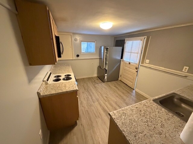 Building Photo - 8 Spencer Ave