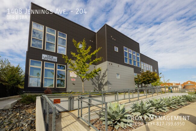 Building Photo - 1408 S Jennings Ave