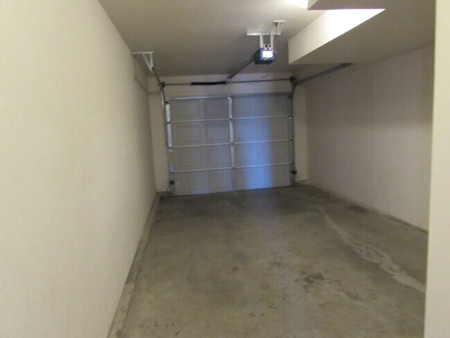 Building Photo - 6147-MF2-E1