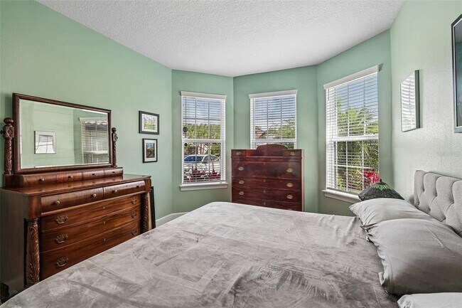 Building Photo - 10834 Calluna Dr