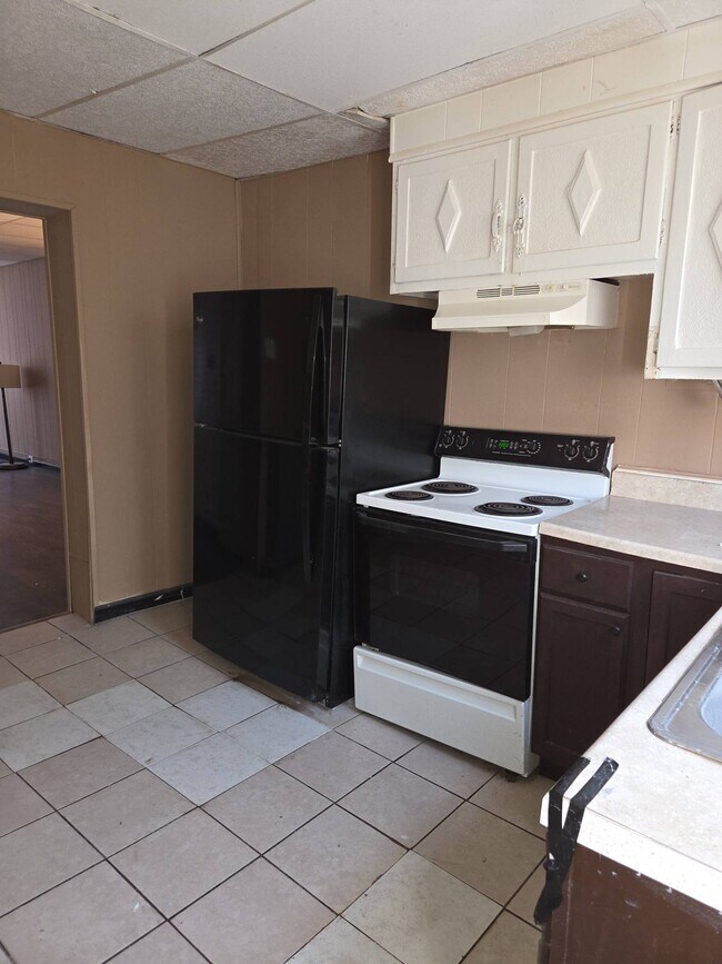 Building Photo - 1816 S Chadwick St