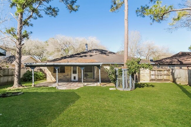 Building Photo - 5903 Country Pl