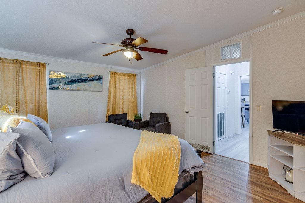 Building Photo - 9427 Syble Dr