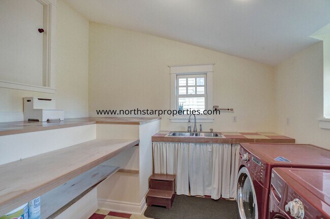 Building Photo - 17151 Wall St