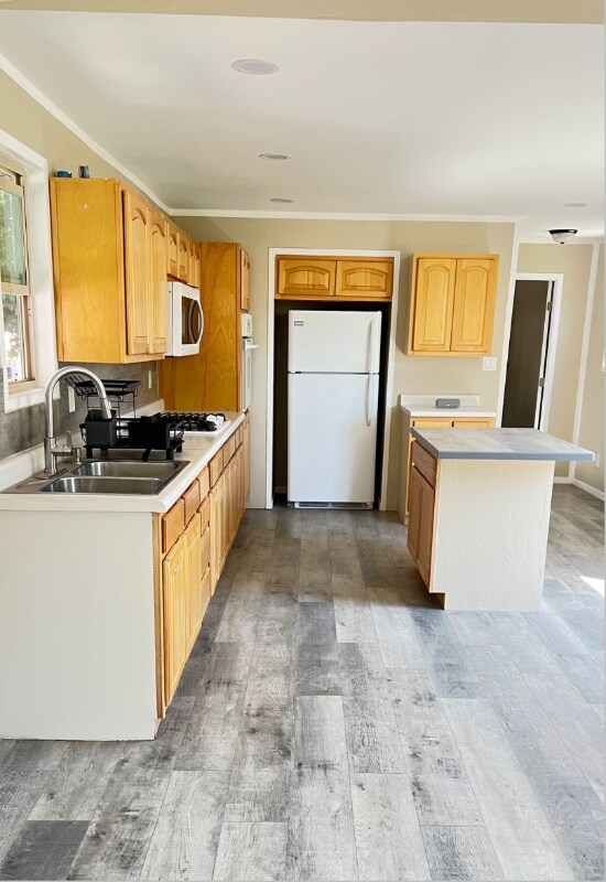 Building Photo - 6345 N Dona Ana Rd