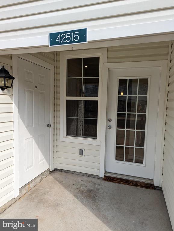 Building Photo - 42515 Hollyhock Terrace