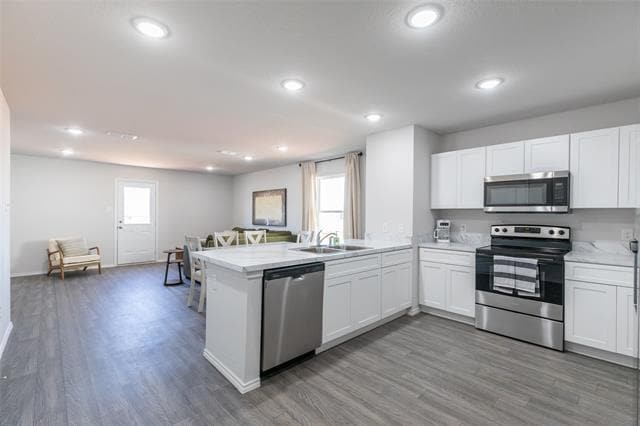 Building Photo - 201 Coyote Creek Ct
