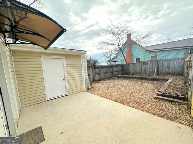 Building Photo - 104 Wrenwood Ln