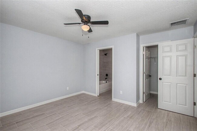 Building Photo - 5783 NW 11th Pl