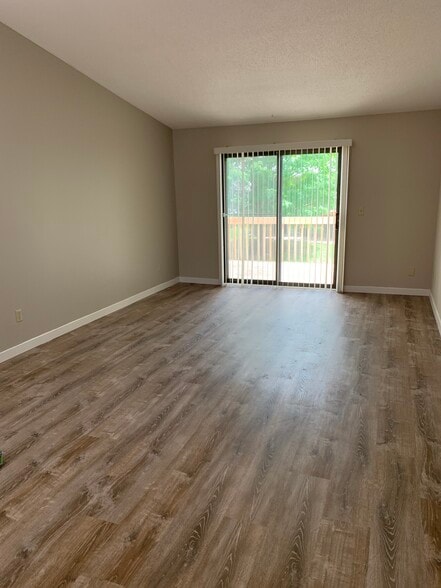 Living Room - LPV flooring - 2044 Bradley St