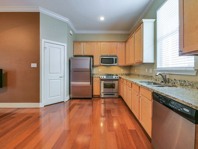 Building Photo - Two Bedroom, 2.5 Bath Gated Condo, blocks ...