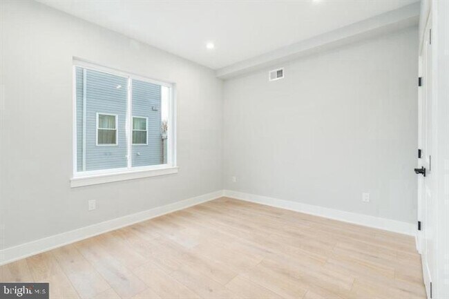 Building Photo - 2022 N 3rd St
