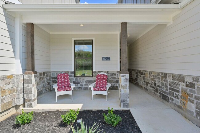 Building Photo - 5040 Mooney Fls Dr