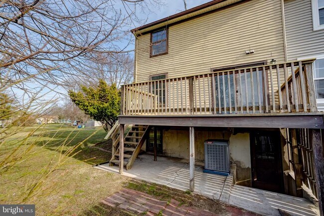 Building Photo - 101 Bayberry Ct