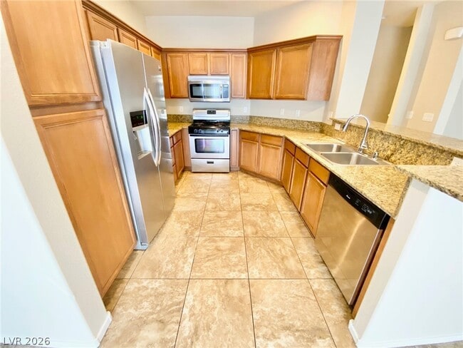 Building Photo - 1015 Maple Pines Ave