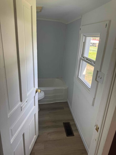 Building Photo - 21 Dallas Ave