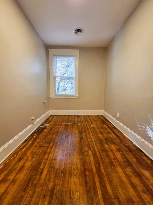 Building Photo - Renovated stately brick home in Forest Hill area on large lot.